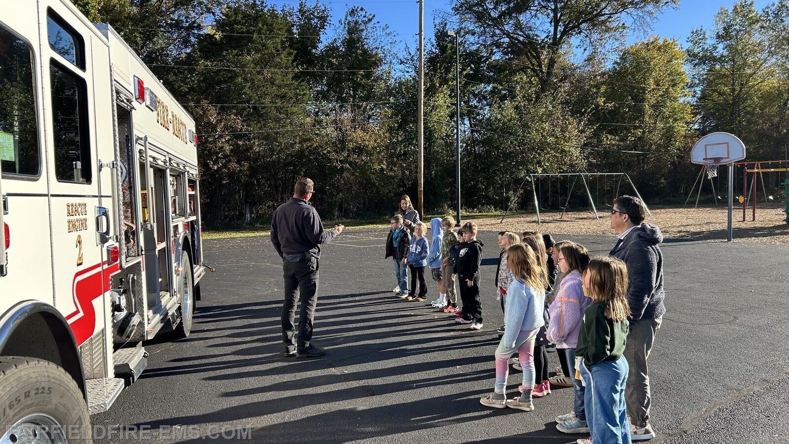Fairfield Deputy Chief Adam Jacobs speaking with the children today at Fairfield Elementary School.